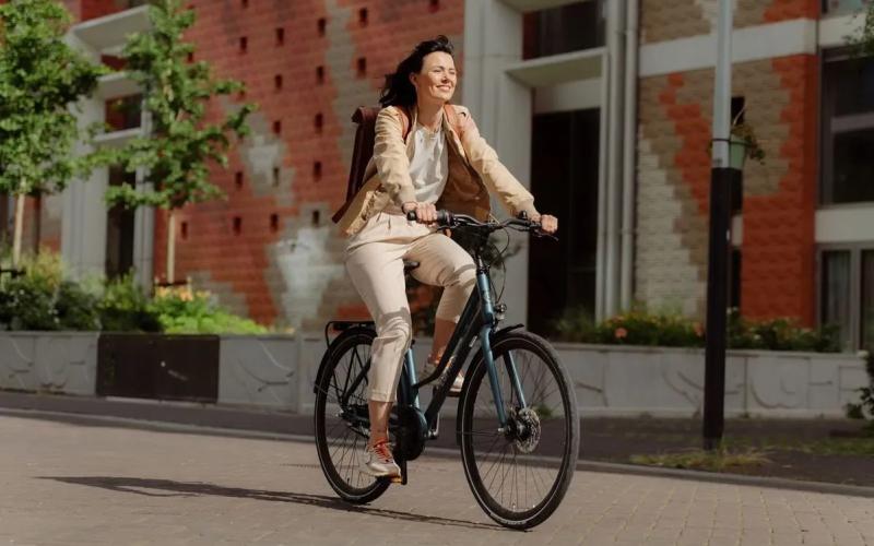 <p>Fietsen zonder ondersteuning.</p>
<p> </p>